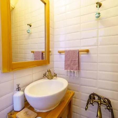 Taliva Pavillon Tatil Evi İzmir